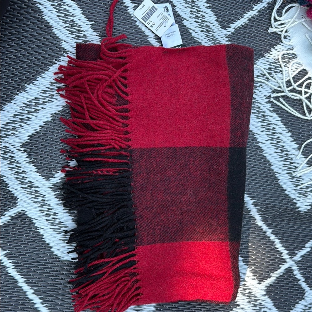 Roots Plaid Red and Black blanket Scarf